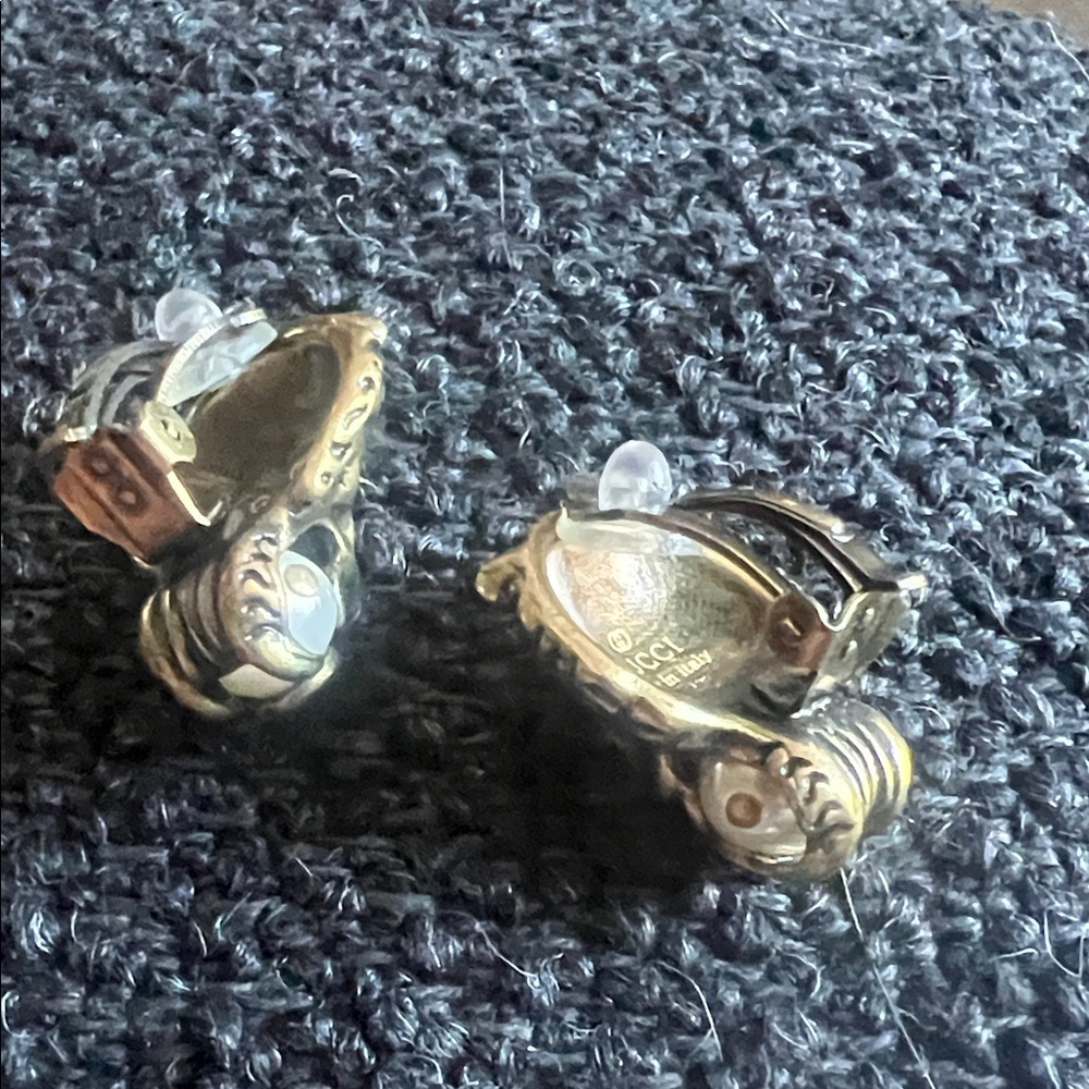 Gucci Gold Lion Motif Earrings - Picture 7 of 12
